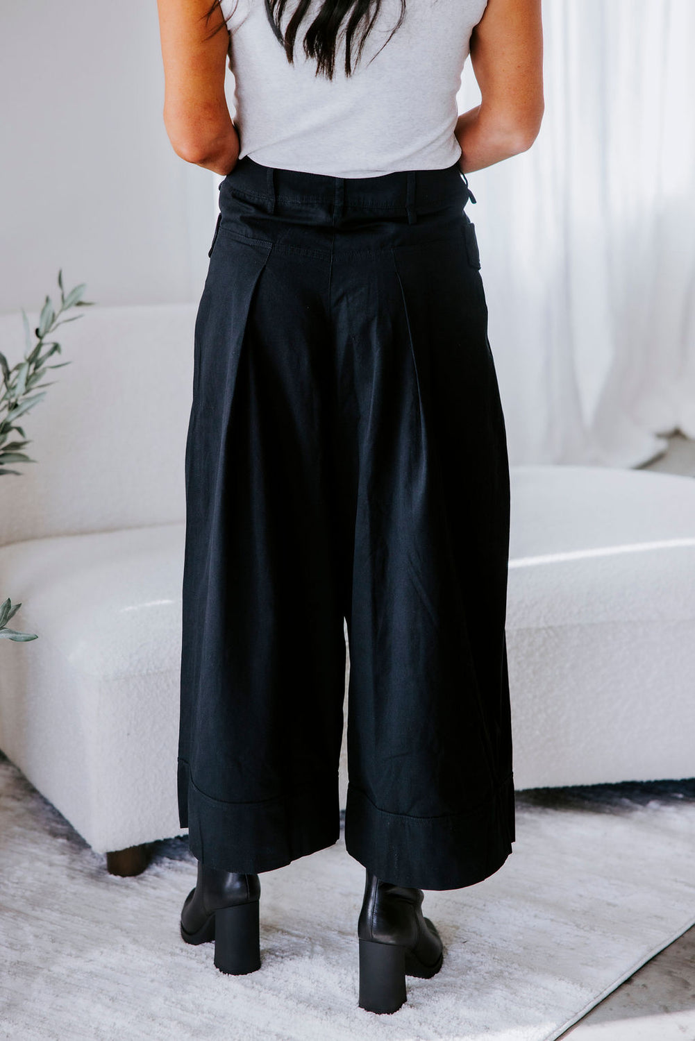 Alessia Pleated Culotte Pants