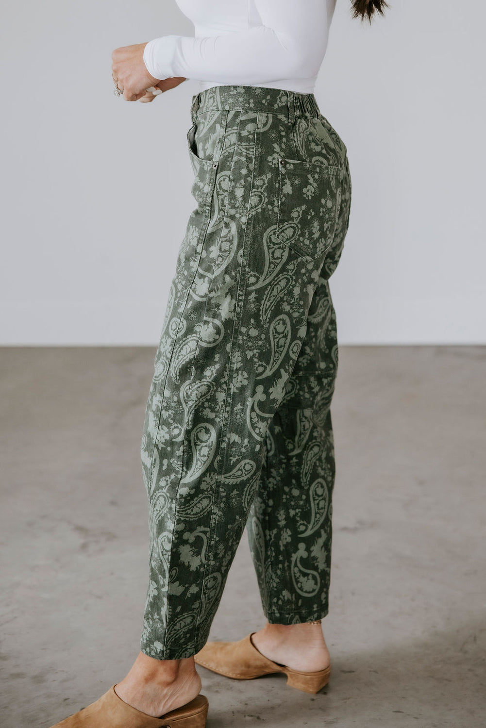 Jenie Paisley Print Barrel Jeans