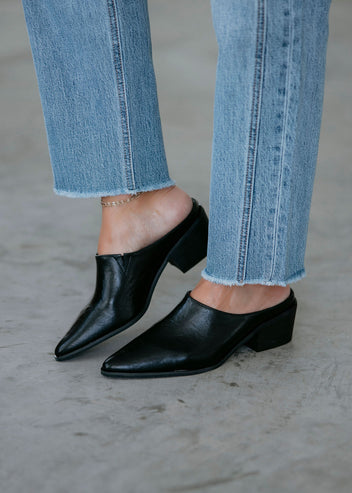 Gina Heeled Mule