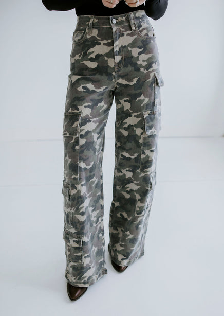 Bennie Hidden Cargo Jean product view