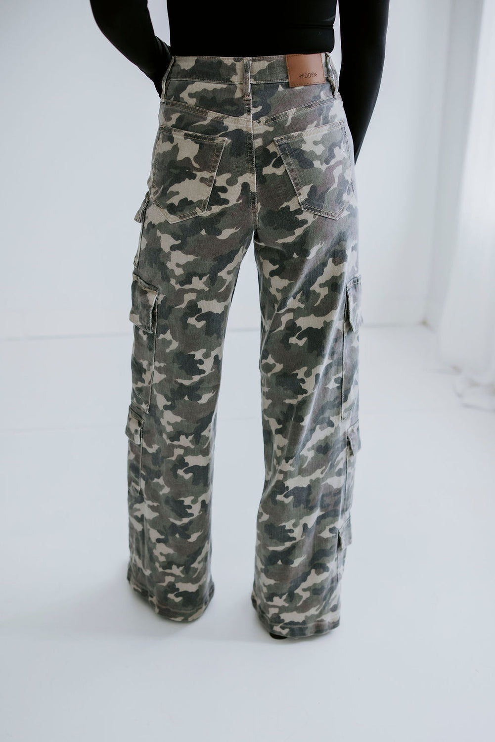 Bennie Hidden Cargo Jean