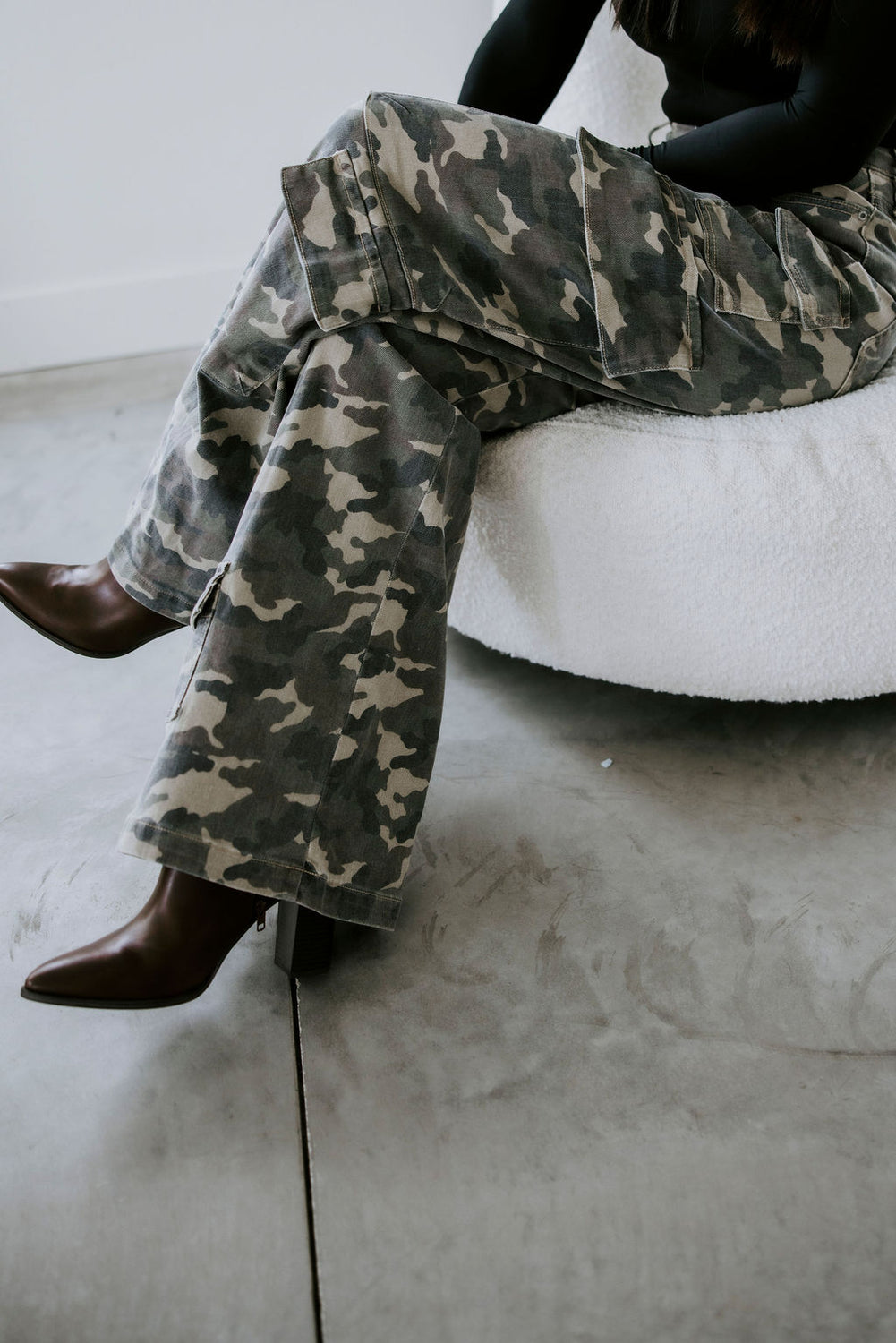 Bennie Hidden Cargo Jean