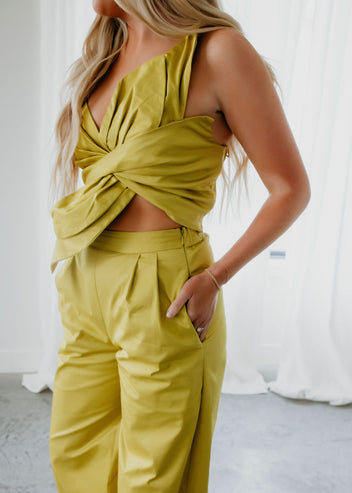 Gianna Knotted Crop Top