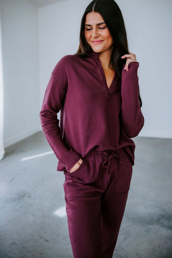 Chelie V-Neck Pullover