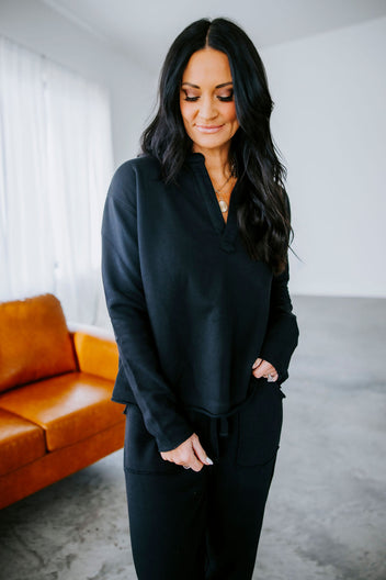 Chelie V-Neck Pullover