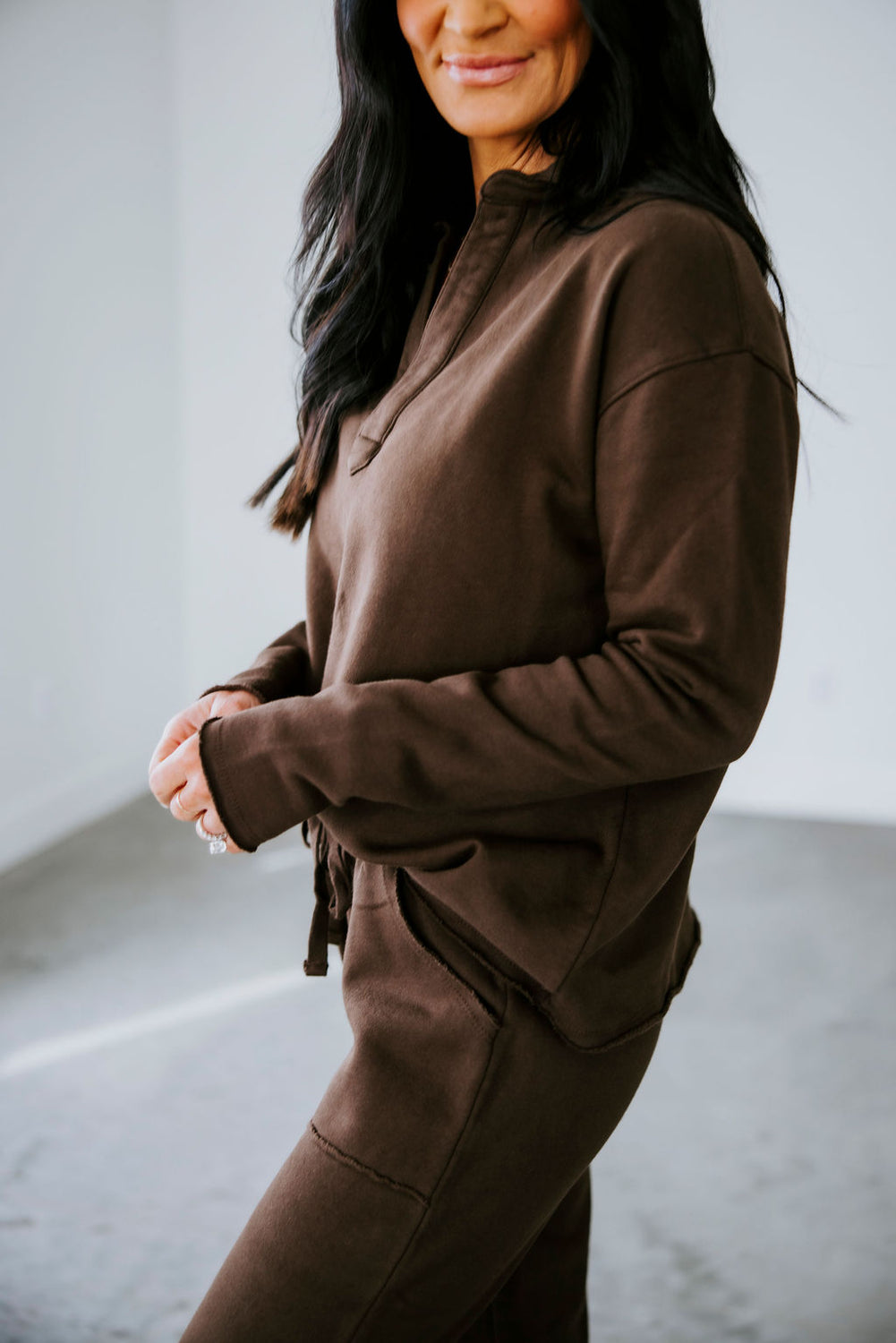 Chelie V-Neck Pullover