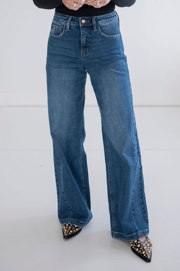 Attia Lovervet Wide Leg Jean
