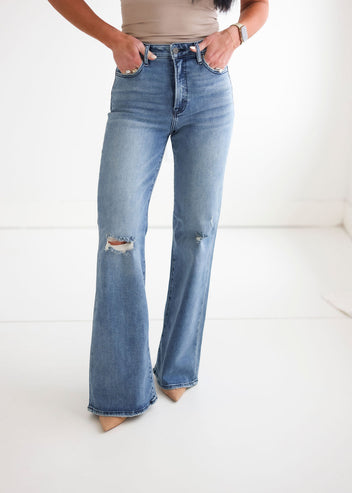 Cleo Hidden Straight Jean