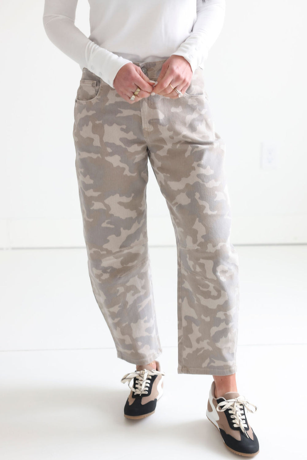 Lindy Hidden Camo Barrel Jeans