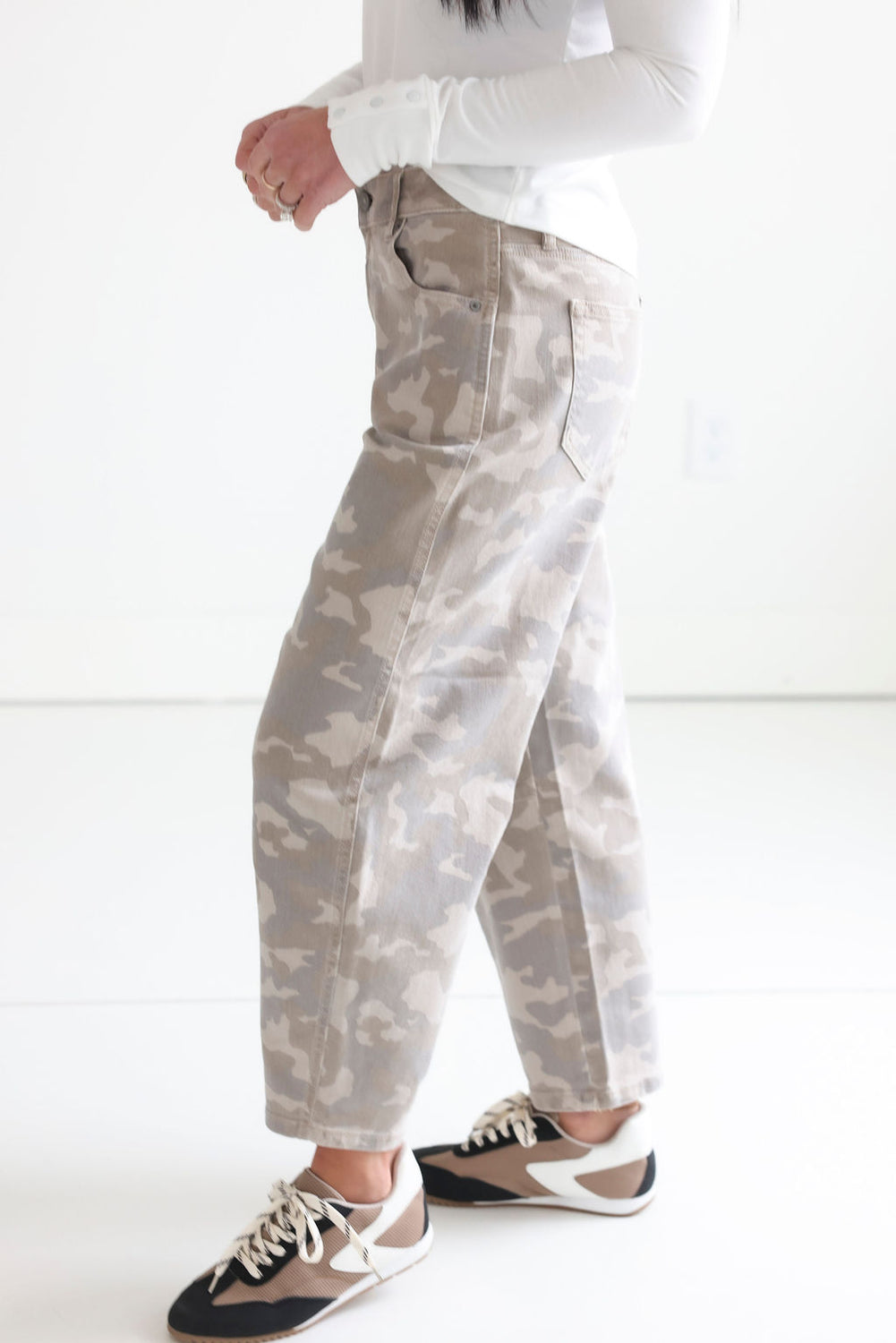 Lindy Hidden Camo Barrel Jeans