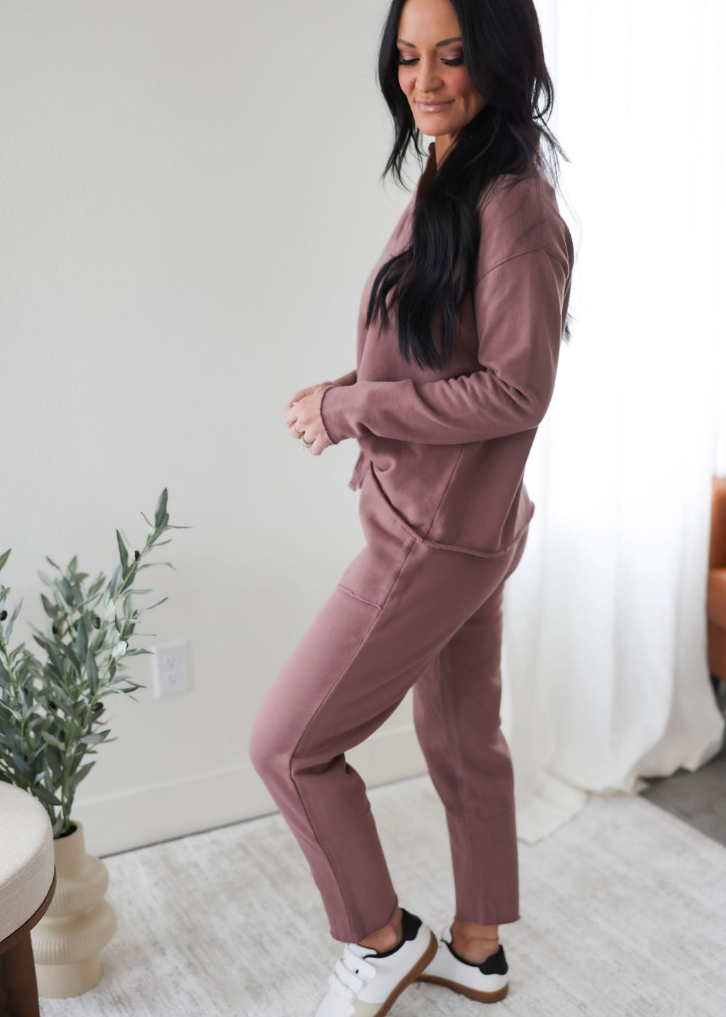 Chelie V-Neck Pullover