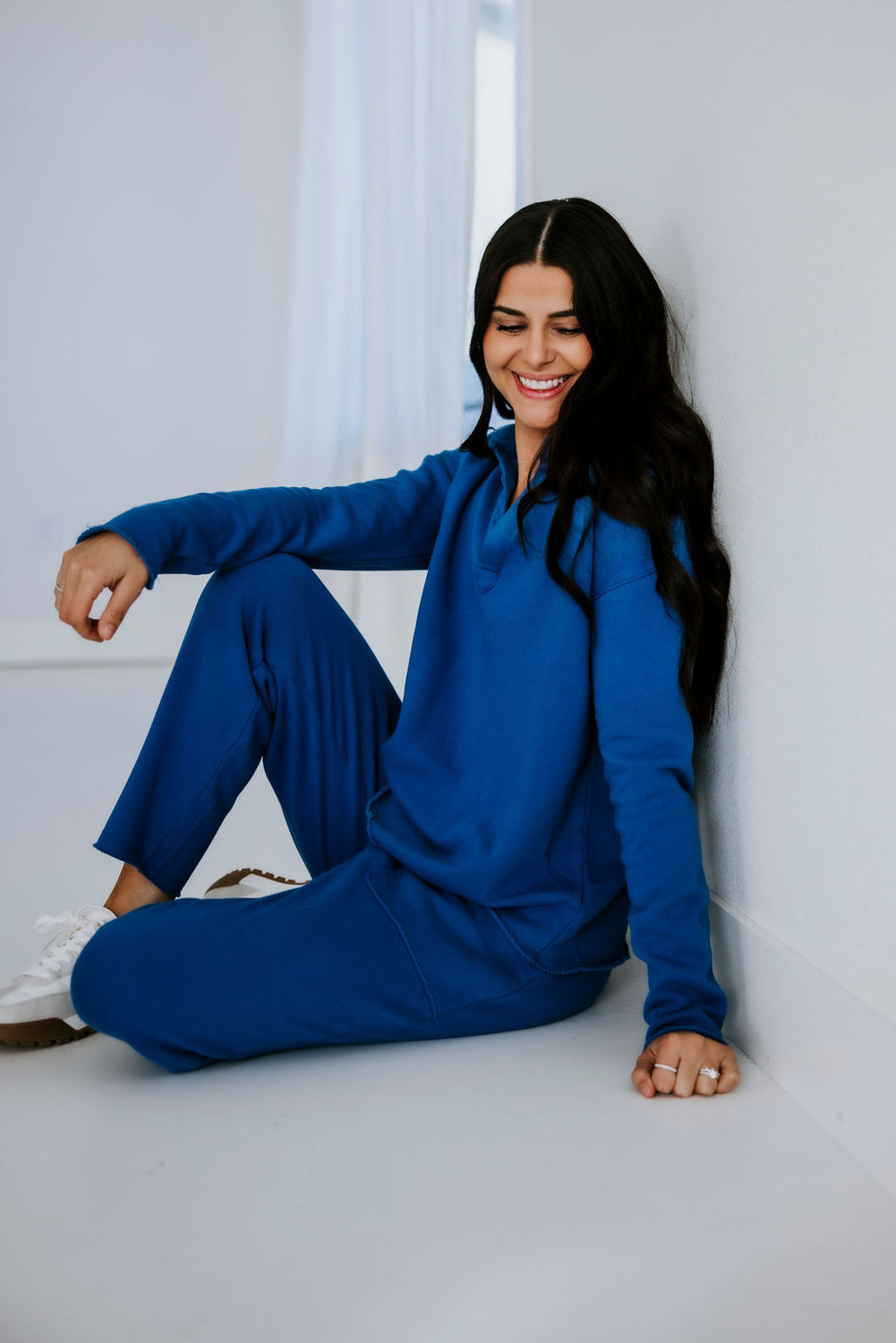 Chelie V-Neck Pullover